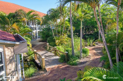 31 Lady Cilento Dr, Clear Island Waters, QLD 4226