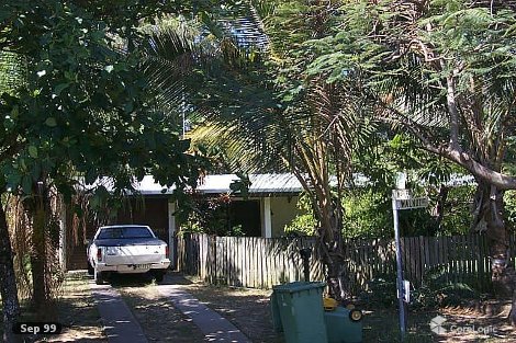 8 Walnut St, Holloways Beach, QLD 4878