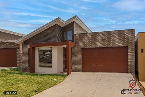 4 Pinkas St, Strathnairn, ACT 2615