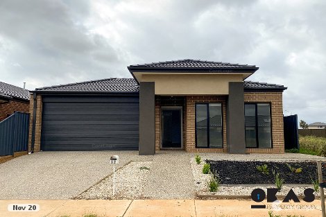 32 Wonnangatta Cres, Weir Views, VIC 3338