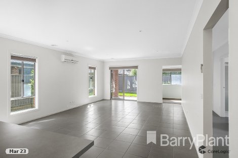 33 Wilmott St, Lucas, VIC 3350