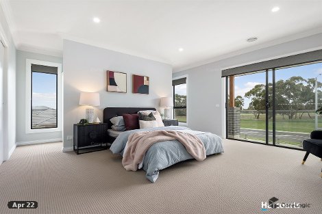 31 Limandus Cres, Cranbourne South, VIC 3977