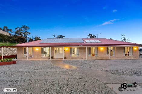 8 Mia Cres, Nyora, VIC 3987