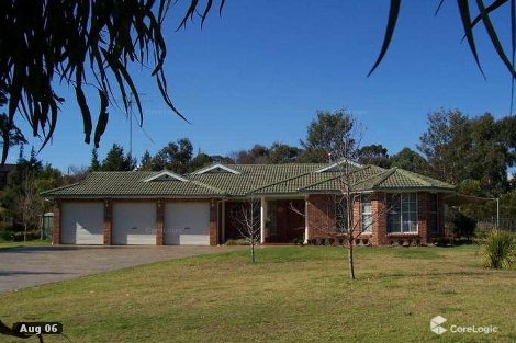 26 Willoughby Cct, Grasmere, NSW 2570