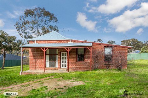 35 Greenwood Dr, Kennington, VIC 3550