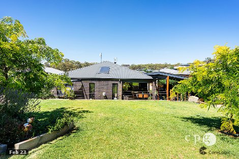 8 Carloway Dr, Mckenzie Hill, VIC 3451