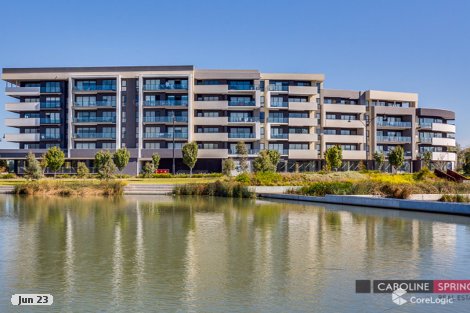 154/73 Lake St, Caroline Springs, VIC 3023