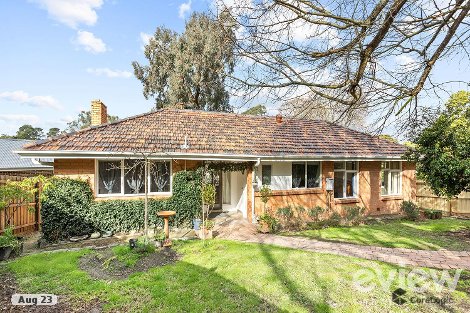 4 Eastfield Rd, Croydon South, VIC 3136