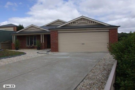 13 Ferndale Ct, Mount Helen, VIC 3350