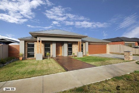 11 Elegante Rd, Winter Valley, VIC 3358