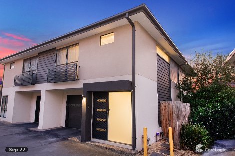 2 Nebula Lane, Cranbourne East, VIC 3977