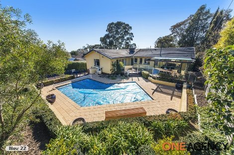 54 Macfarland Cres, Chifley, ACT 2606