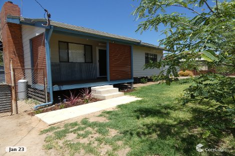 11 Morton St, Merredin, WA 6415