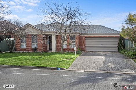 44 Lake Gardens Ave, Lake Gardens, VIC 3355