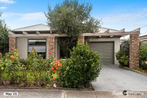 10 Holloway St, Newport, VIC 3015