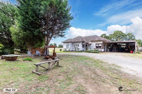 137 Clarkes Rd, Enfield, VIC 3352