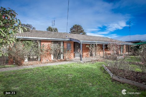 12 Bennett Cl, Lancefield, VIC 3435