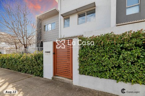 17/20 Clare Burton Cres, Franklin, ACT 2913