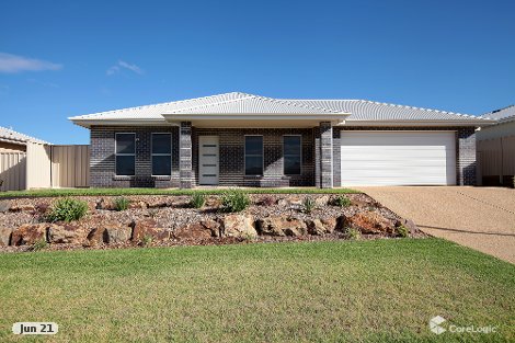 16 Ross Pkwy, Gobbagombalin, NSW 2650