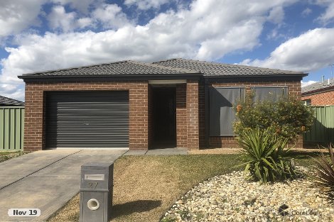 27 Mcmeeken Way, Epsom, VIC 3551