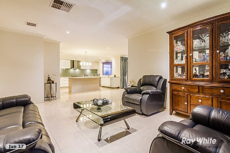 13 Sierra Bvd, Cranbourne North, VIC 3977