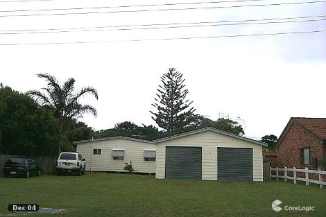 11 Straight St, Hat Head, NSW 2440