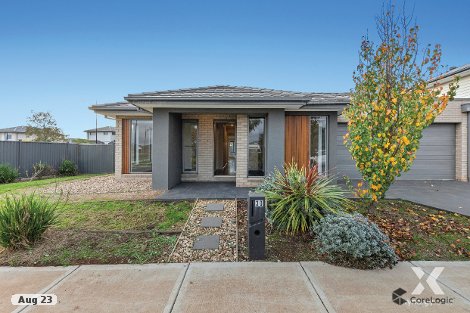 30 Veltins Way, Strathtulloh, VIC 3338