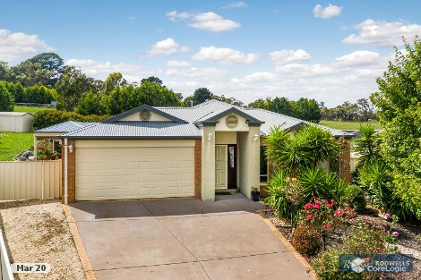 13 Golden Elm Ct, Kilmore, VIC 3764