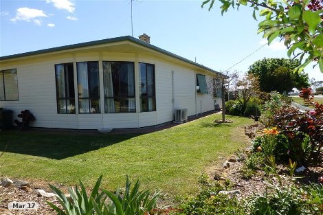 20 Edinburgh Rd, Edenhope, VIC 3318