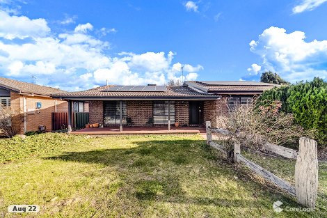 19 Barraclough Cres, Monash, ACT 2904