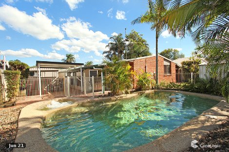 18 Peacock Cres, Bokarina, QLD 4575