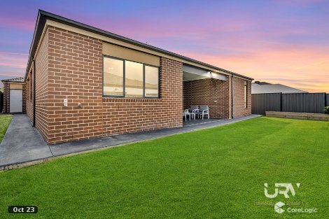 25 Admiration Dr, Craigieburn, VIC 3064