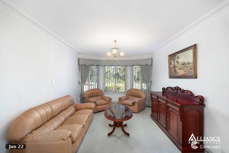 18a Cook Cres, East Hills, NSW 2213