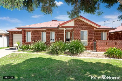 2/7 Rosella Pl, Mount Austin, NSW 2650