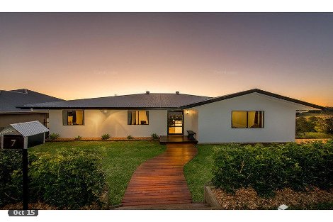 7 Mcshane Dr, Mount Kynoch, QLD 4350