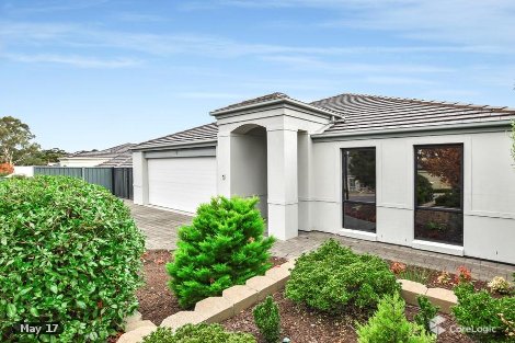 33 Pinnacle Cres, Flagstaff Hill, SA 5159