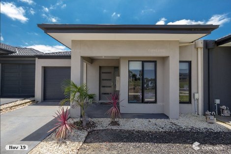 24 Pyrenees Rd, Clyde, VIC 3978