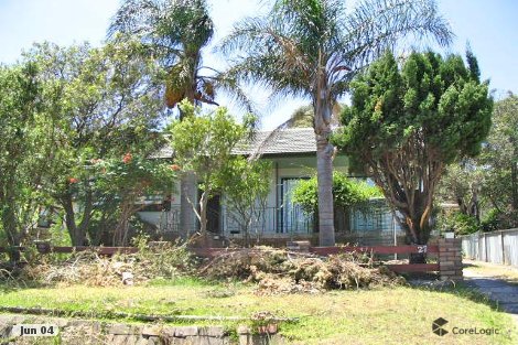 27 Young St, West Gosford, NSW 2250