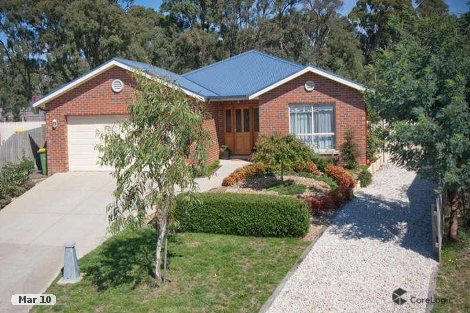 13 Roxanne Ct, Woodend, VIC 3442