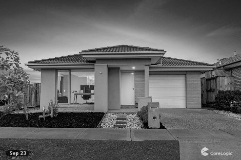 8 Buckland Cct, Werribee, VIC 3030