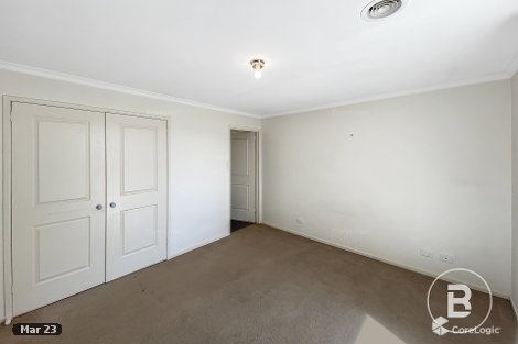 2/712 Geelong Rd, Canadian, VIC 3350