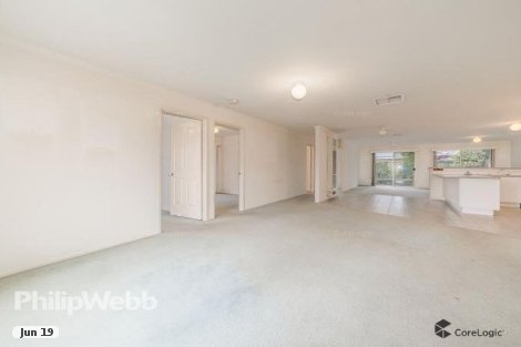 18 Heathcote Dr, Forest Hill, VIC 3131