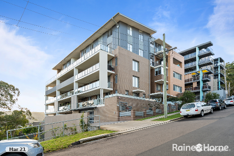 25/10-12 Batley St, West Gosford, NSW 2250