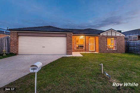 7 Baltic Way, Cranbourne West, VIC 3977