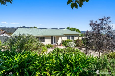 17 Mountain Ave, Mount Beauty, VIC 3699