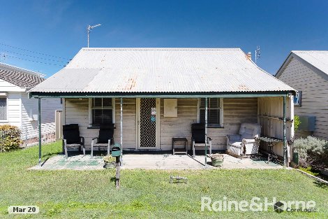 54 Cowlishaw St, Redhead, NSW 2290