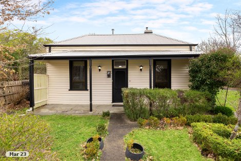 30b Forest St, Woodend, VIC 3442