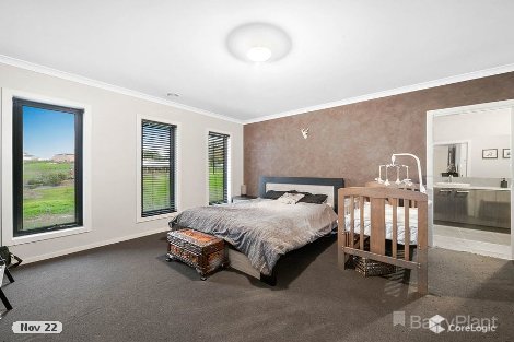 11 Drovers Cl, Drouin, VIC 3818