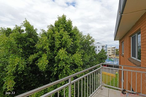 9/4 Oxley St, Golden Beach, QLD 4551