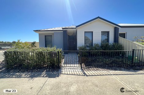 11 Gadd St, Success, WA 6164